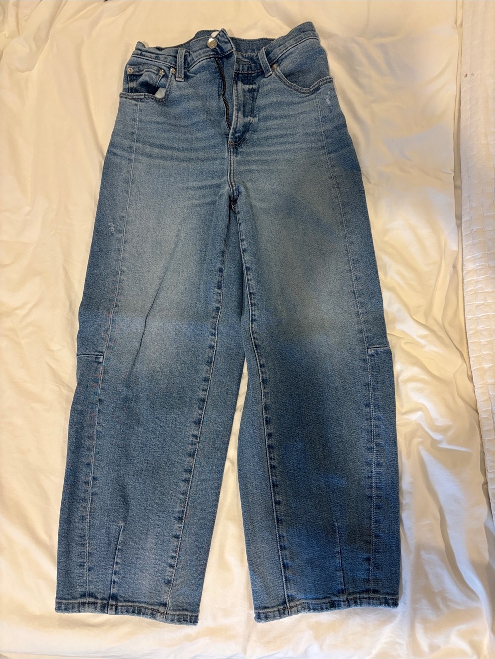 Women’s barrel Leg Blue Jeans - Classic Mid Wash